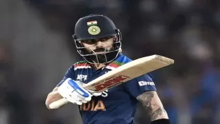 विराट ने बीसीसीआई और सेलेक्टरों को रोहित शर्मा को उप-कप्तान पद से हटाने का सुझाव दिया, Reports