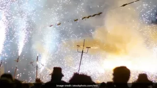 पाकिस्तान के हारने के बाद भारत में पटाखें क्यों छोड़े जा रहे लोगों ने कहा