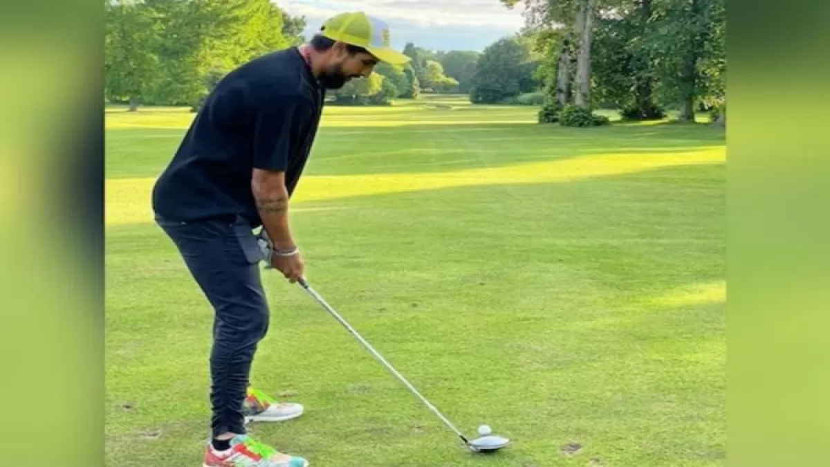 Yuvraj Singh Hilariously Trolls Ishant Sharma Golf Skills in Hindi