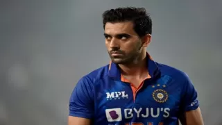 IND vs SA: साउथ अफ्रीका के खिलाफ वनडे सीरीज से बाहर हो सकते है दीपक चाहर