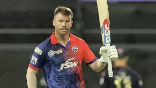 IPL 2022 - डेविड वार्नर ने तोड़ा एम एस धौनी का रिकार्ड