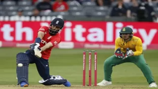 ENG vs SA के पहले टी20 में जमकर बरसे रन, मोईन अली ने जड़ी सबसे तेज फिफ्टी