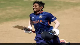 यश धुल के शतक जड़ने के बाद देखें एनसीए प्रमुख वीवीएस लक्ष्मण का रिएक्शन