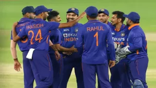 टीम इंडिया ने वेस्टइंडीज के खिलाफ दूसरा वनडे मैच जीतकर सीरीज अपने नाम