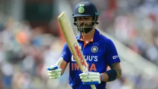 Virat Kohli: चयनकर्ता चाहते हैं कि विराट कोहली जिम्बाब्वे सीरीज में खेलें