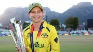 Australian captain Meg Lanning surprised by announcing her retirement