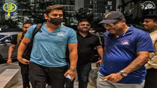 IPL 2023 की तैयारी के लिए चेन्नई पहुंचे कप्तान महेंद्र सिंह धोनी, देखे वीडियो