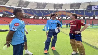 GT vs KKR Dream11 Prediction in Hindi, Playing 11, Pitch Report, Dream11 Team