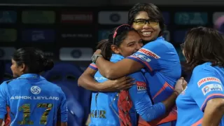 WPL 2023 का पहला मुकाबला जीतने के बाद कप्तान Harmanpreet Kaur हुई इमोशनल