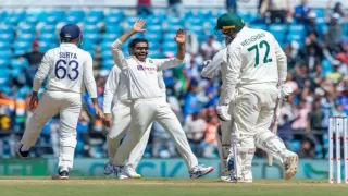 IND vs AUS 1st Test, Day 1 Highlights: जडेजा की फिरकी के बाद रोहित शर्मा ने किया कमाल