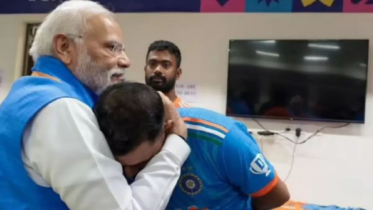 IND vs AUS, Shami cried after hugging PM, Modi wiped his tears in Hindi