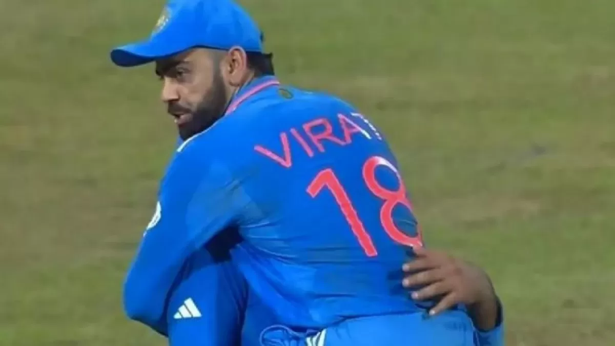 IND vs SL: Rohit Sharma took the catch and King Kohli gave a magic hug in Hindi