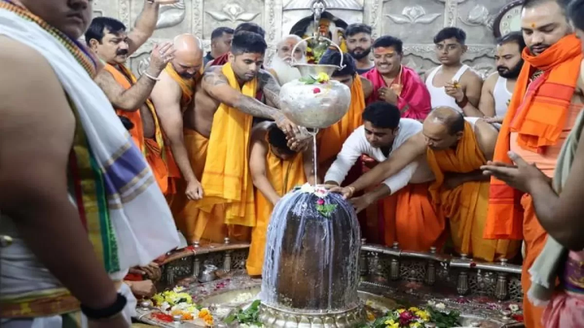 तीसरे ODI से पहले भारतीय क्रिकेटर पहुंचे उज्जैन के महाकाल दरबार in Hindi