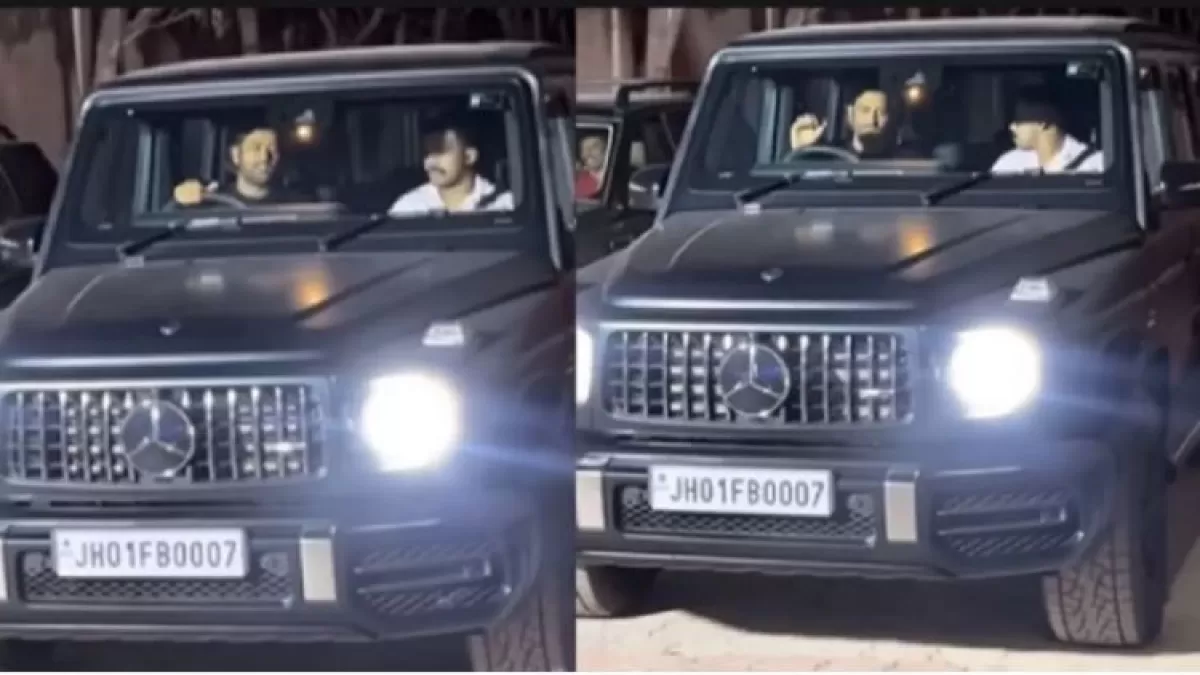 MS Dhoni Video, Dhoni seen driving Mercedes G Class on the roads of Ranchi in Hindi