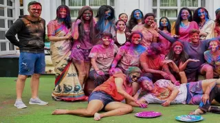 WPL 2023: विदेशी खिलाड़ियों ने भी खेली होली, देखे फोटो