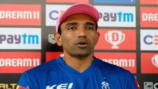 Robin Uthappa hit Pakistani bowler for three consecutive sixes