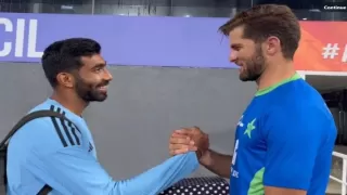 Shaheen Afridi gave a special gift to Jasprit Bumrah for becoming a father