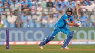 बाबर आजम को पछाड़कर नंबर 1 वनडे बल्लेबाज बने शुबमन गिल