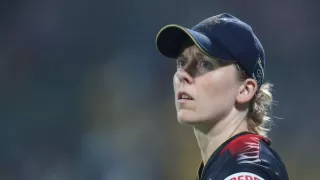 इंग्लैंड की कप्तान हीथर नाइट WPL से बाहर