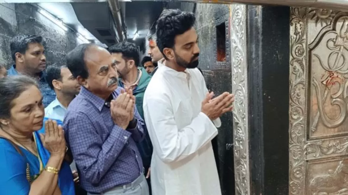 IPL 2024 के आगाज से पहले KL Rahul महाकाल के किये दर्शन in Hindi