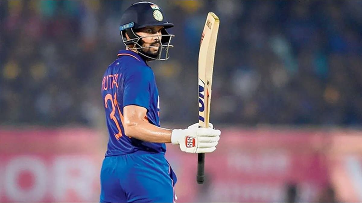 ऋतुराज गायकवाड़ के टीम से बाहर होने के बाद भड़का MS Dhoni का पुराना दोस्त in Hindi