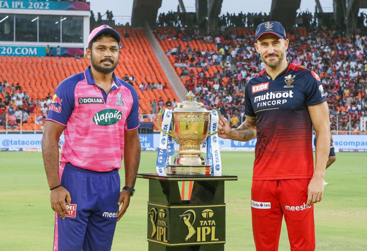 Which team is better RCB or RR (Bangalore and Rajasthan) in Hindi