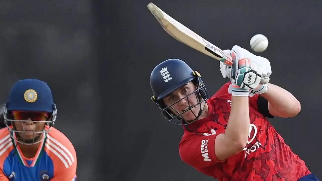 Natalie Sciver-Brunt out of remainder of T20 series in Hindi News Natalie Sciver-Brunt out of remainder of T20 series in Hindi