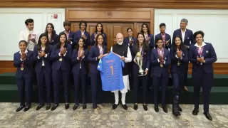 PM Modi met champion daughters Picture