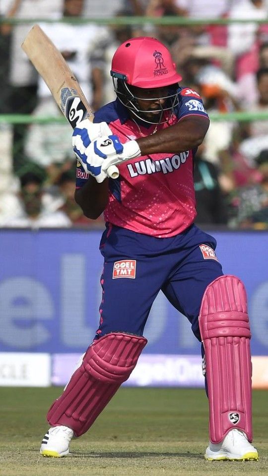 <h4>Rajasthan Royals team had hit 18 sixes in an innings in 2020.</h4>