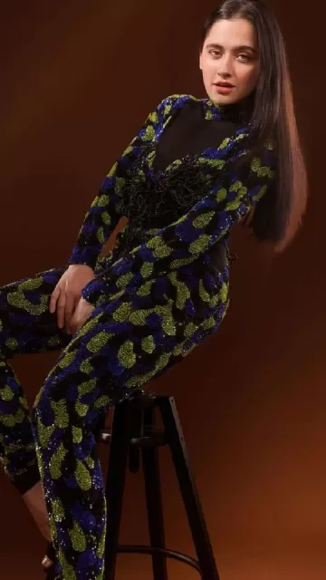 10 glamorous looks of Sanjeeda Picture