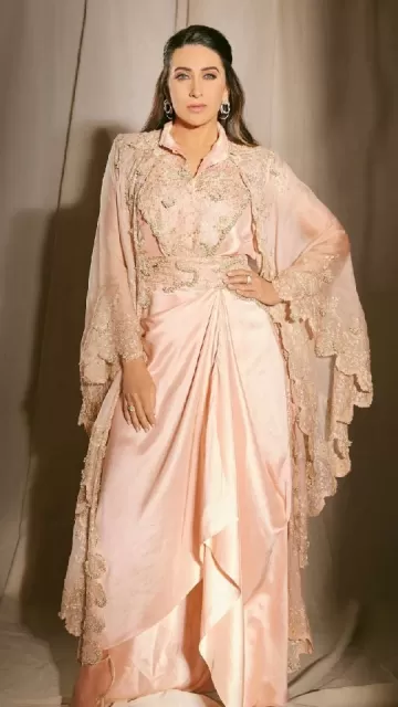 10 stunning looks of Kareena Picture