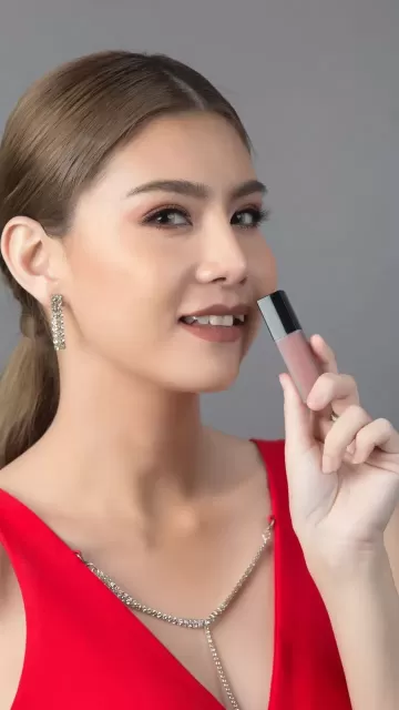 6 Must-Have Long-Lasting Lipsticks for Picture