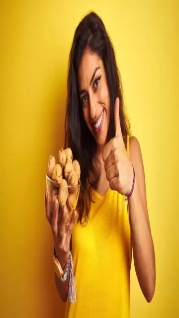 7 Reasons to Eat Walnuts Picture