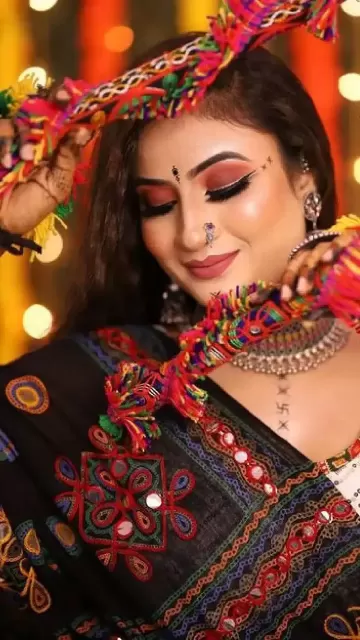 8 Trendy Navratri Outfit Ideas Picture