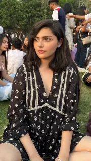 सारा-जाह्नवी से ज्यादा ग्लैमरस हैं अनीत पड्डा, Photos हैं सबूत