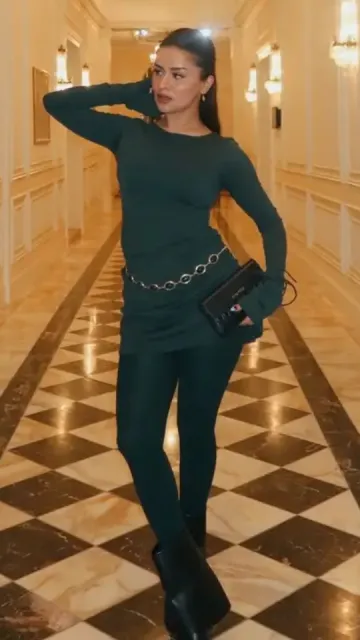 Avneet Kaur flaunted her curvy Picture