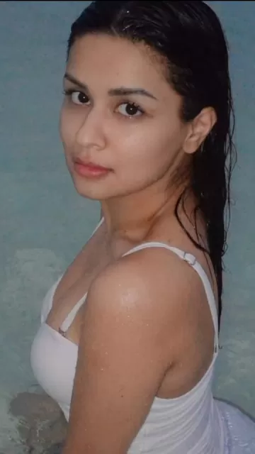 Avneet Kaur Looks Super Bold Picture