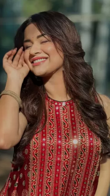 Avneet Kaur was seen in Picture