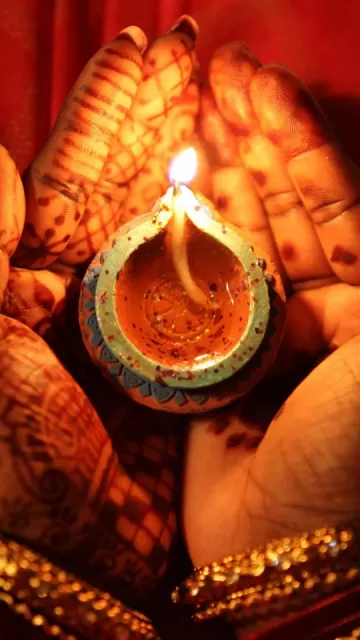Diwali 2025 Pe Deepak Jalane Picture