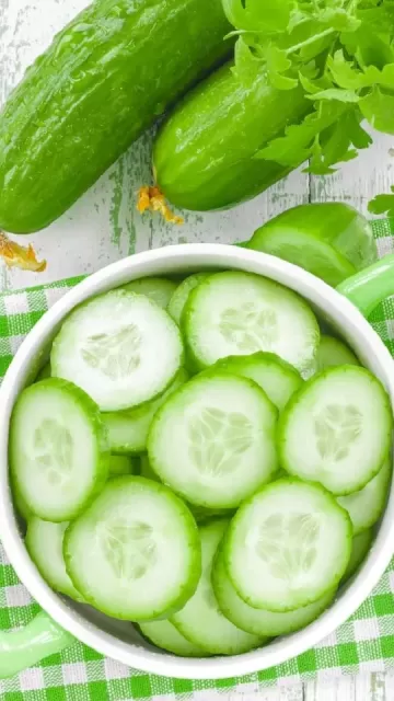 Eating cucumber in winter keeps Picture