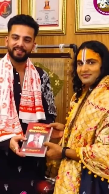 Elvish Yadav arrived to meet Picture