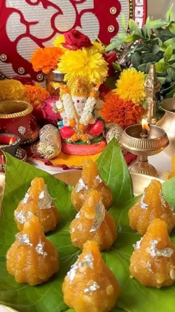 Ganesh Chaturthi 2025: Bappa Ko Picture