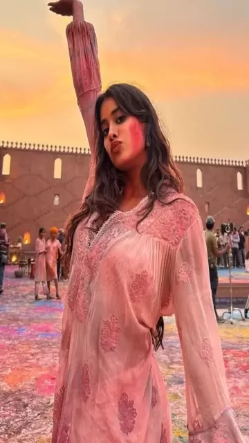 Janhvi Shares BTS Photos of Picture