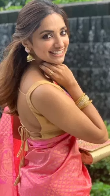 Jiya Shankar looked like an Picture