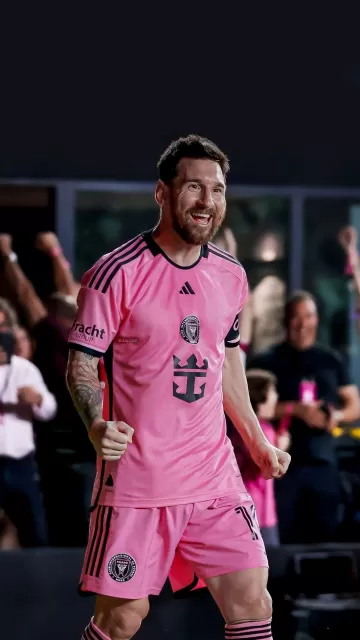 Lionel Messi vs Cristiano Ronaldo: Picture
