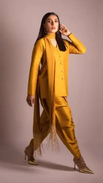 Look stunning like a rare Picture