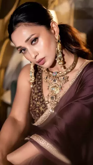 Mimi Chakraborty’s saree look is Picture