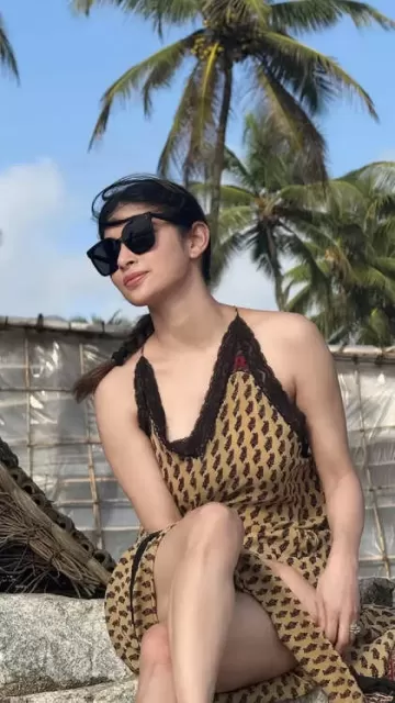 Mouni Roy added a touch Picture