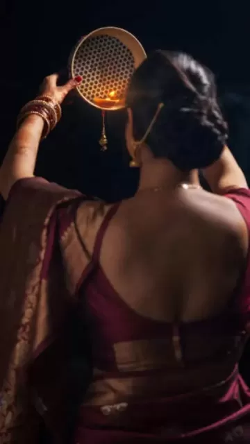 करवा चौथ को संस्कृत में Picture