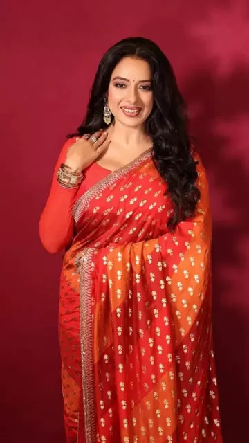 Rupali Ganguly showed her beauty Picture